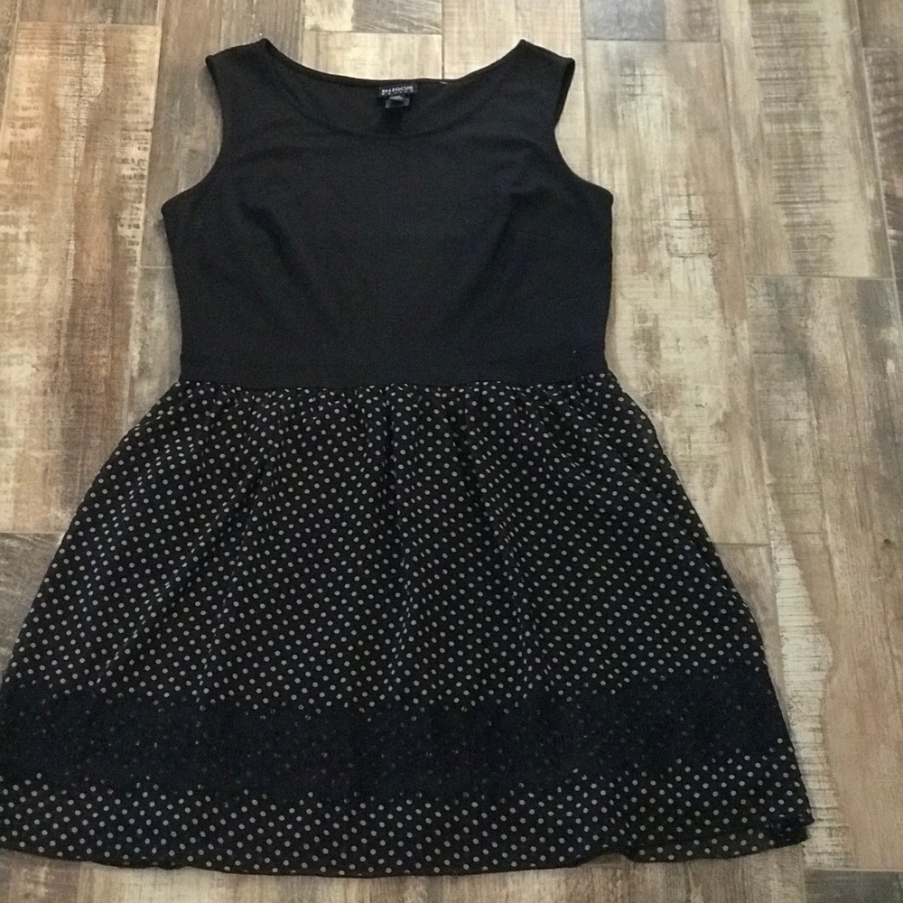 Sleeveless dress